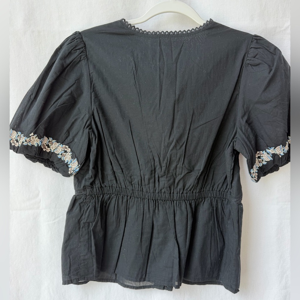 Abercrombie & Fitch Puff Sleeve Button Through Top Black Floral Embroidery Small - Picture 7 of 7
